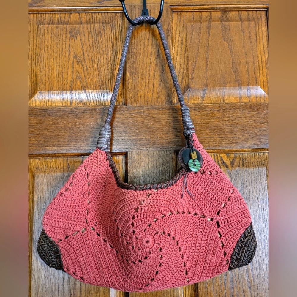 Liz Claiborne Coral / Brown Crochet Shoulder Bag
